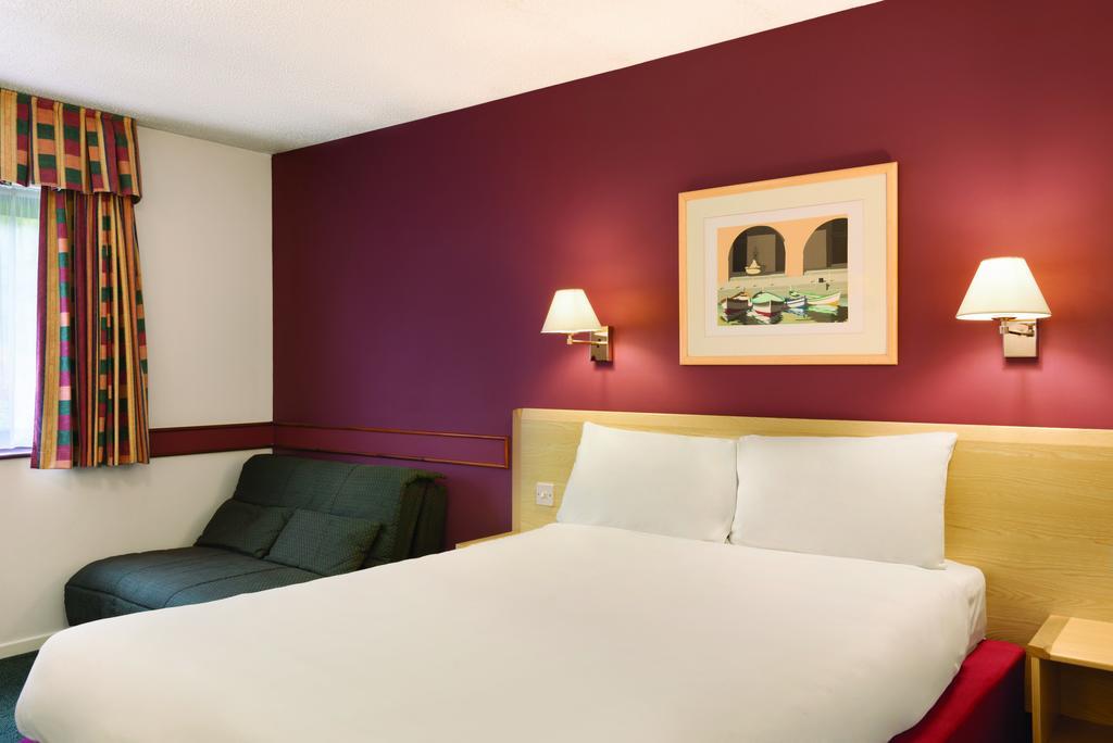 Days Inn Hotel Bradford - Leeds Brighouse Room photo